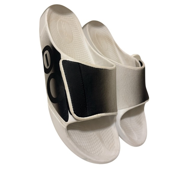 OOFOS OOahh Sport Flex Slide Sandals. In great conditions - Picture 2 of 12